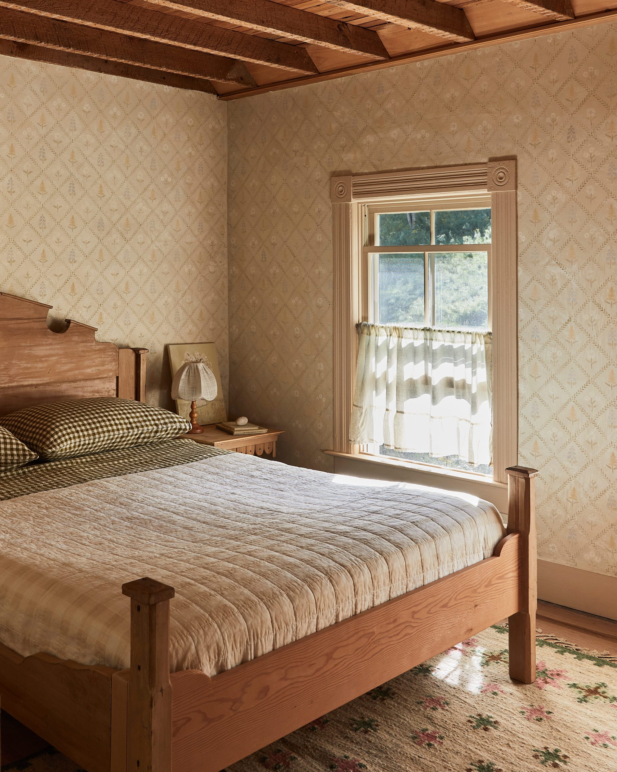 17. Rustic Wood Bed & Botanical Checks