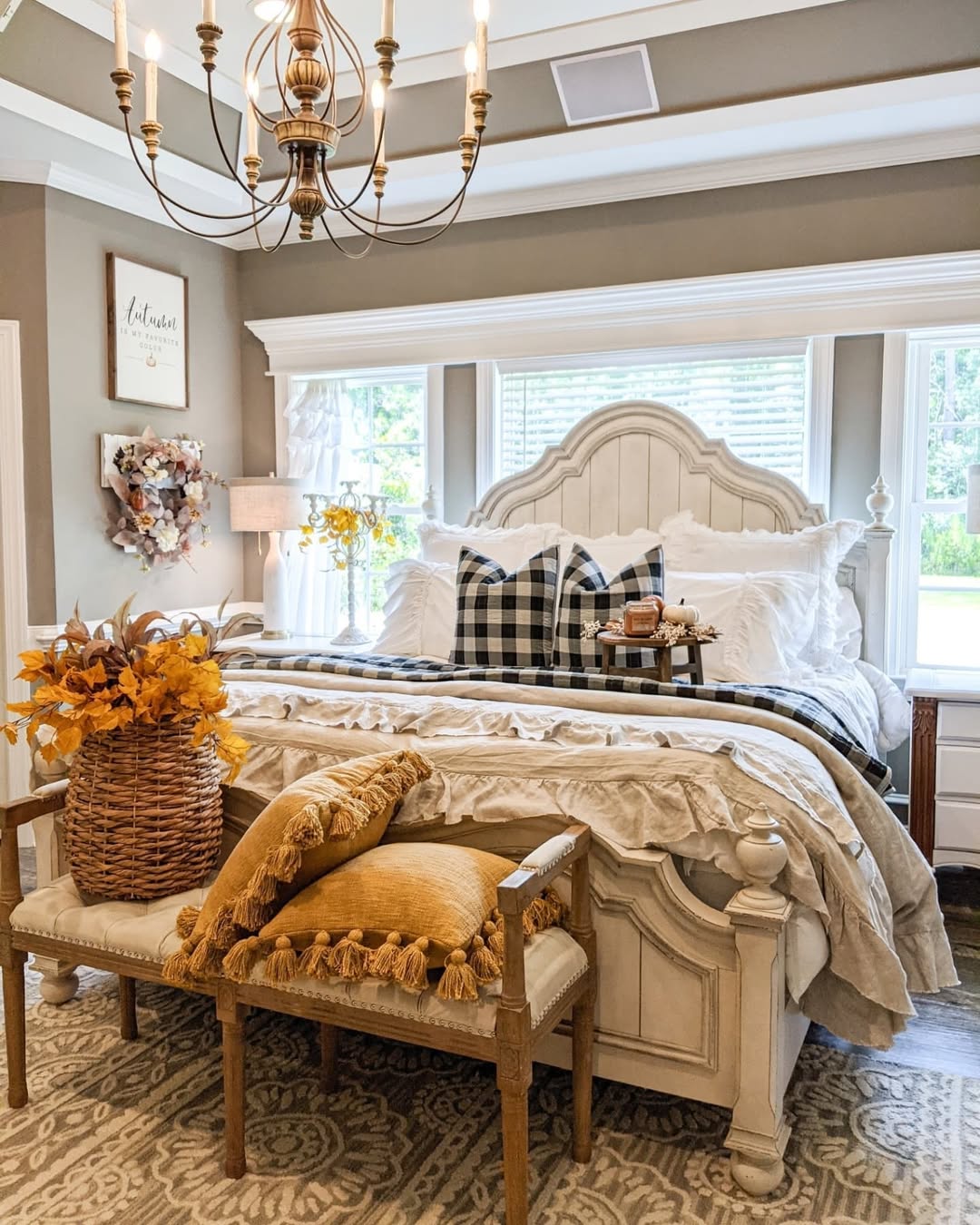 23. Distressed White Bed & Autumnal Charm